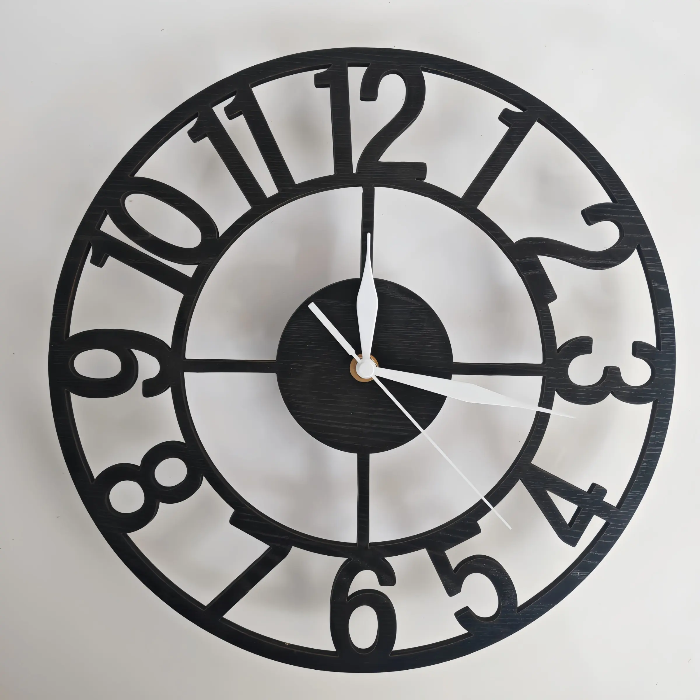 Wooden Analog Wall Clock 12 Inch Silent Non-Ticking, Battery Operated Rustic Farmhouse Wall Clock for Living Room Kitchen Bedroom, Decorative Vintage Round Clock