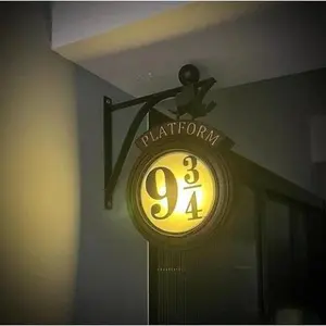 Harry Potter Hanging 9 3/4 Night Light Double-Sided Platform 9 3/4 Lamp 25x20x7cm 445g for Magical Room Decor