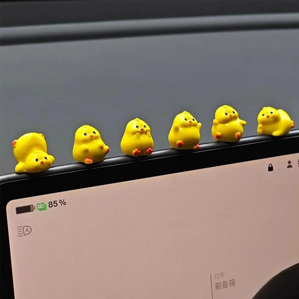 2026 New Mini Yellow Chick Car Decoration Gift Resin Ornaments for Auto Interior Dashboard Button Home Bedroom Office Living Room Store