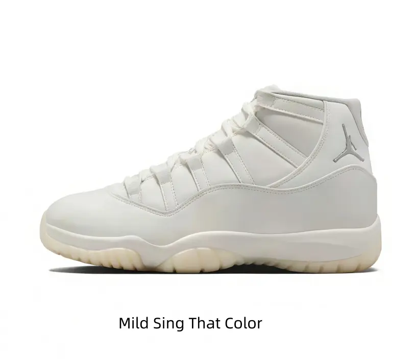 Monotone ivory leather retro high-top ball shoes, wear-resistant aged beige traction outsole & supportive ankle foam padding for urban sightseeing and countryside light hikes