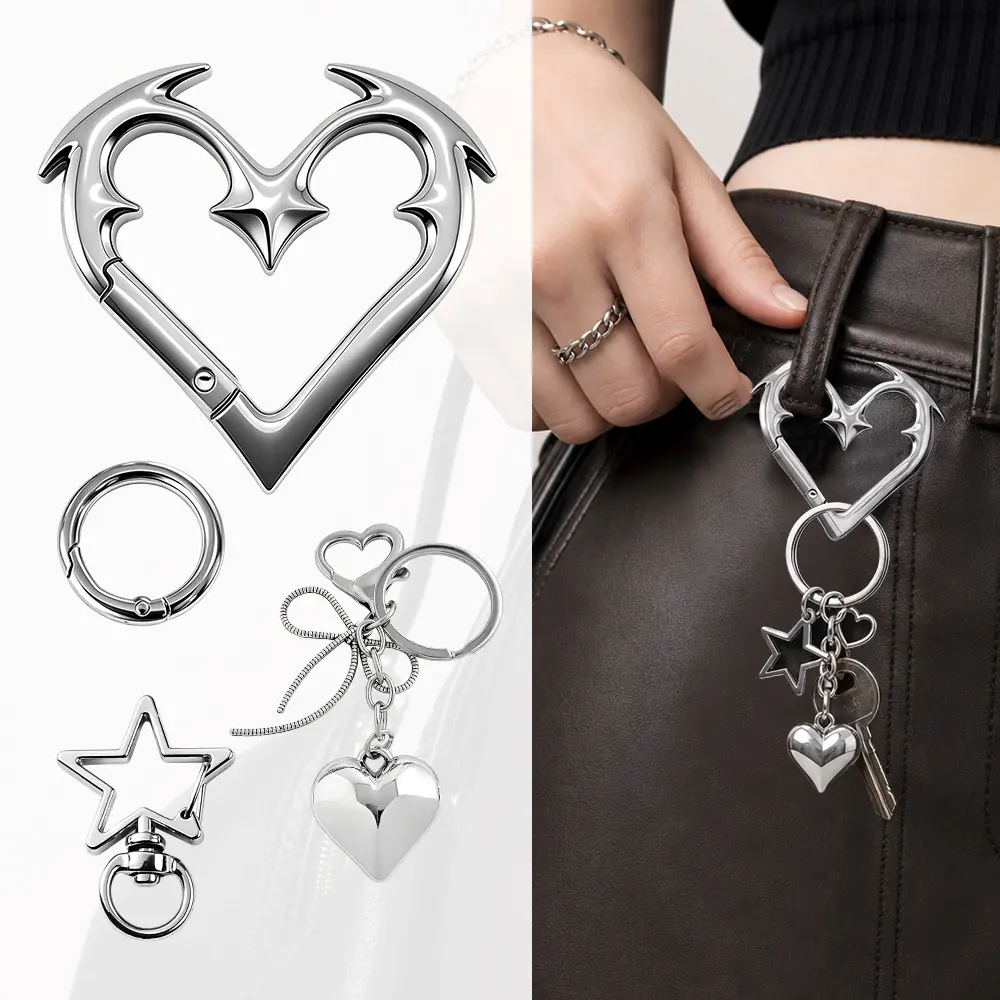 3Pcs Star Carabiner Keychain Cool Carabiner Y2K Keychain Aesthetic Star Moon Key Chain Silver Cute Fashion Key Chain Shiny Chrome Accessory for Car Keys Purse Handbag Backpack Bag Charms