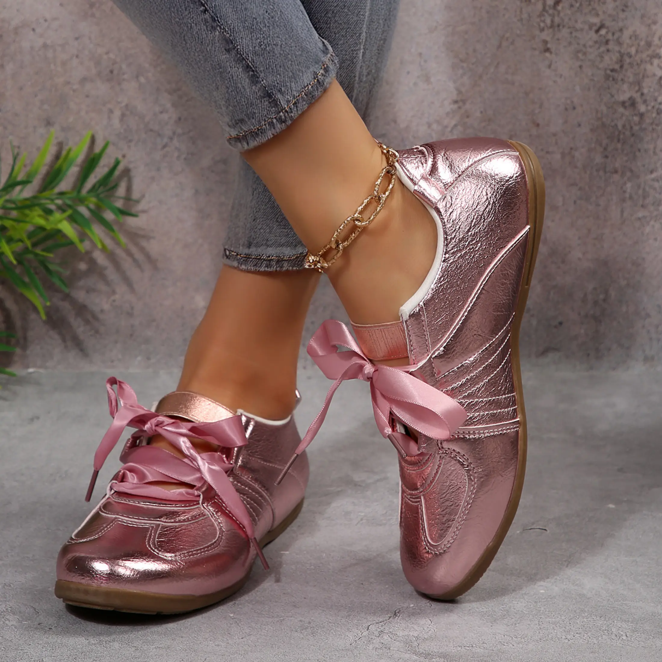 Women's Fashion Metallic Sporty Sneakers Colorblock Low-Top Sneaker Solid Color Lace Up Shoes Outdoor Comfortable Sports Shoes For Daily