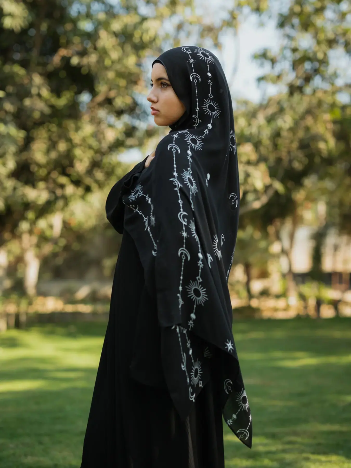 Women's Fashion Watercolor Scarf 80x180cm Polyester Muslim Hijab, Stylish and Versatile Modesty Hijab Wrap Headscarf Muslim Headscarf Cover for All Seasons hijab
