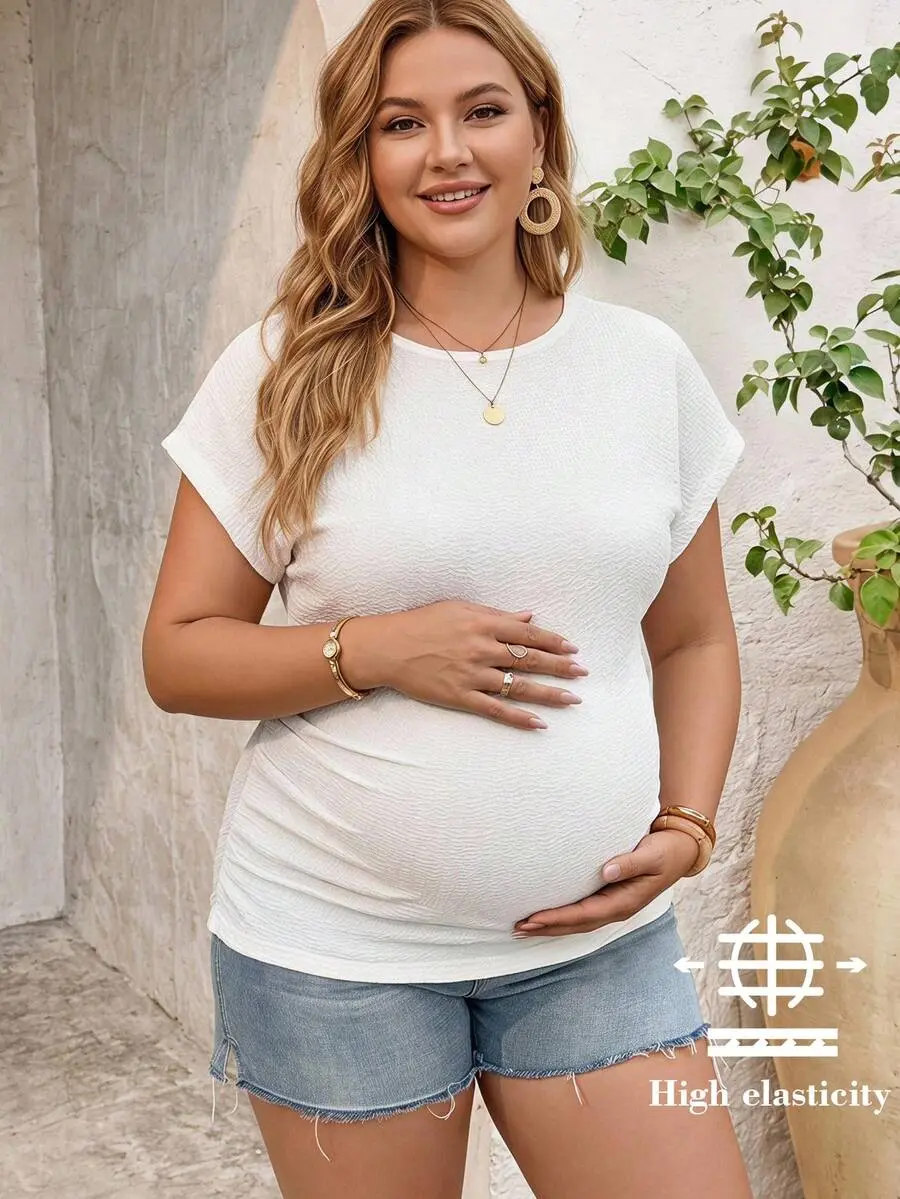 [FREE SHIPPING] Plus-Size Maternity White Round Neck Raglan Sleeve Slim Fit Pleated Top, Jacquard Fabric, Summer Casual Vacation Style.