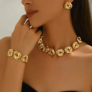 Stylish Accessories for Women - Openwork Twisted-Design Pendant Necklace and Jewelry Set