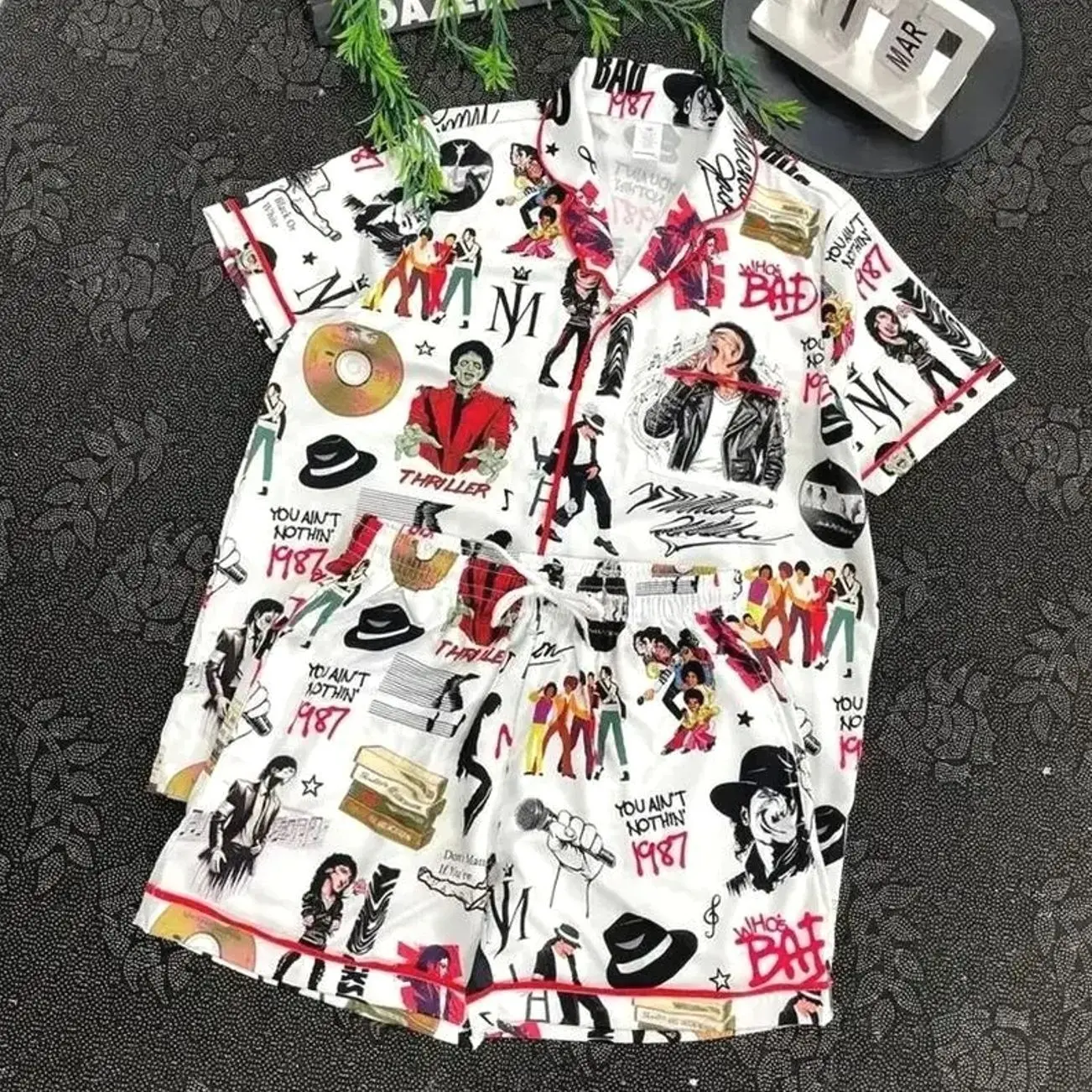 Vintage Music Style Satin Pajama Set, Retro Pop Sleepwear, Comfortable Short Sleeve Lounge Set for Adults & Kids