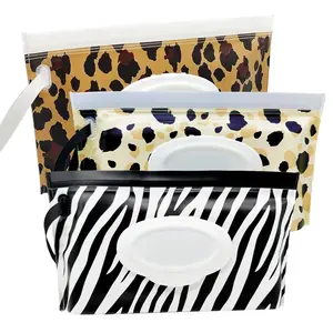 Random Color Baby Wipe Dispenser, 1/2 Counts Portable Refillable Wet Wipe Holder, Wipe Dispenser Bag, Reusable Travel Wet Wipe Pouch, Storage Bag for Wet Towel, Tissue, Mask, Bathroom Accessories