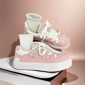 Women's stylish, lightweight, versatile sneakers, low-top lace-up streetwear skate shoes with cushioning insoles, durable synthetic uppers and non-slip soles, round toe Casual