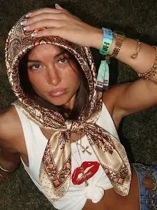 1pc light luxury celebrity style cashew flower contrasting square scarf, satin texture headscarf, fashionable and versatile bandana headband/shawl/decorative multi-purpose Hijab square scarf