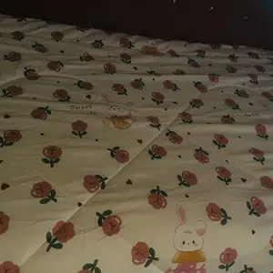 Floral Print Summer Quilt, 1 Count Soft Skin Friendly Breathable Air Conditioning Quilt, Suitable for Bedroom Living Room or Dorm, Soft Lightweight Quilts