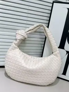 Handmade Knitted Horn Handle Bag, Handcrafted Bag, Summer New Trendy Fashion Versatile Commuter Handbag, Suitable for Daily Outdoors