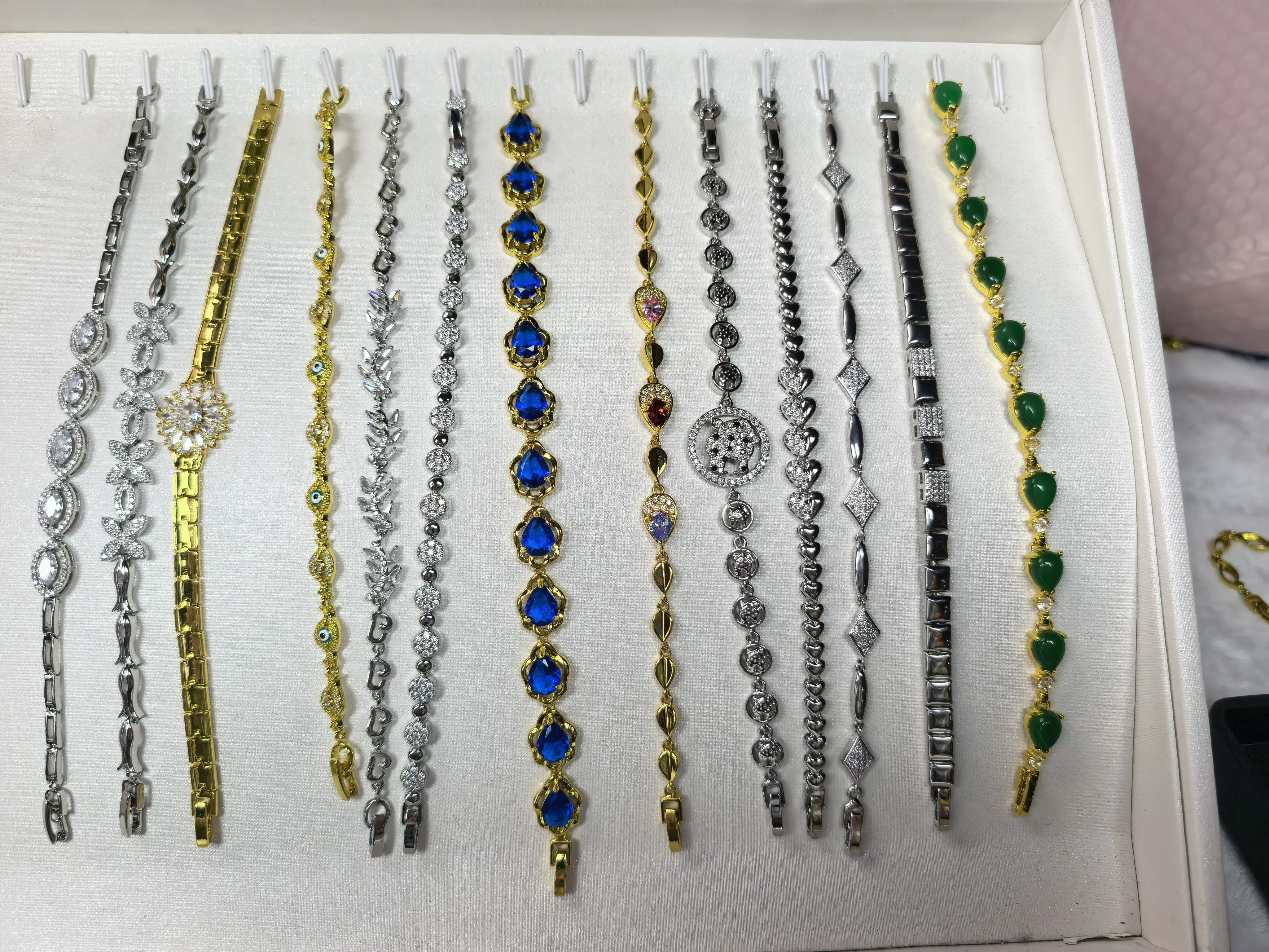Zircon bracelet Zircon bracelet