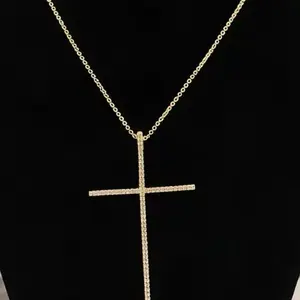 Cadena delgada #180 con Cruz Gold plated