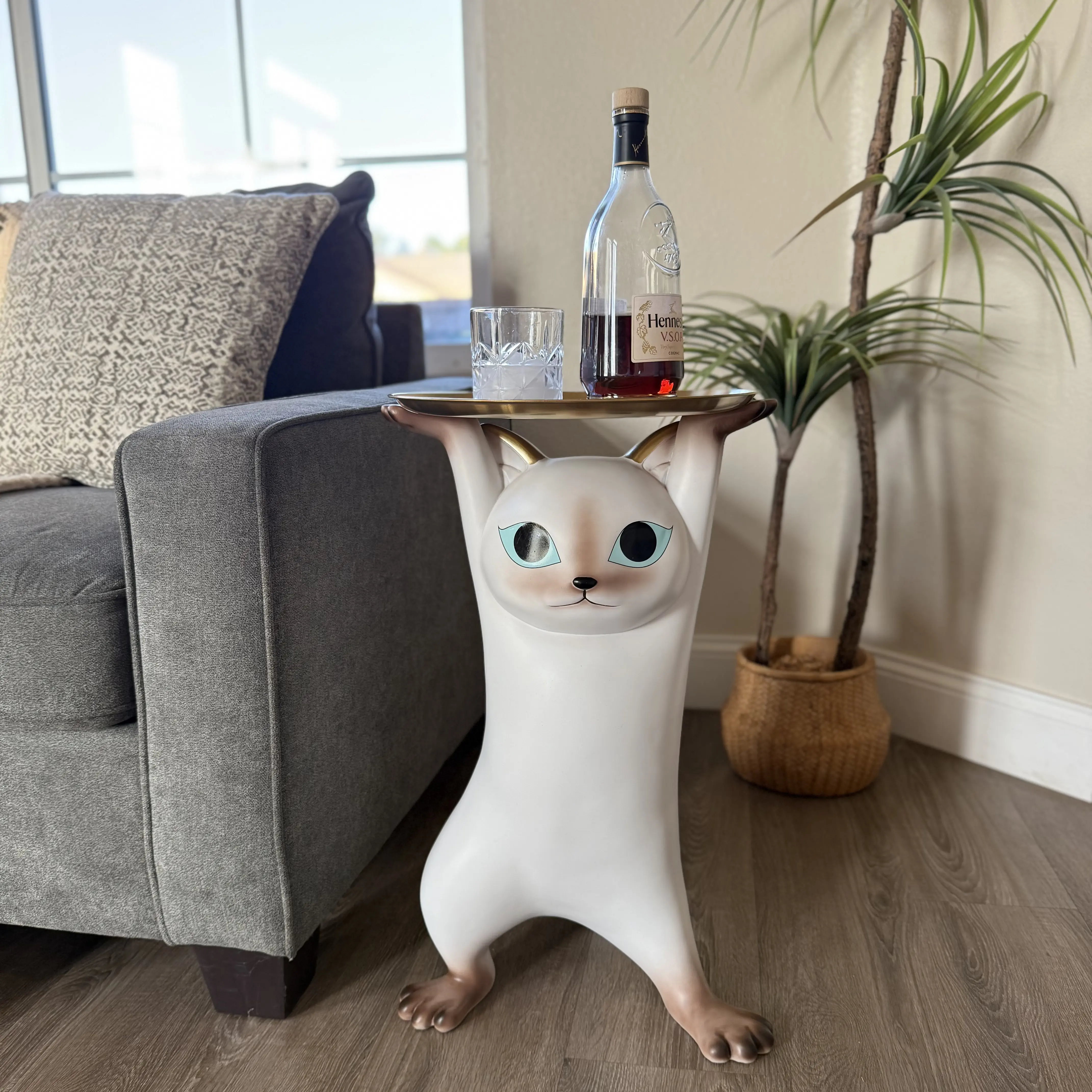 Modern Resin Cat Side Table with Gold Tray – Decorative Modern Resin Cat Side Table with Gold Tray – Decorative