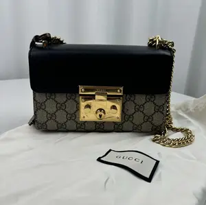 Pre-owned GUCCI CANVAS Shoulder Bags BAG NEW YEAR DEAL