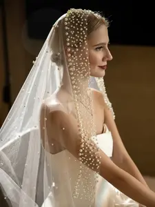 Wedding season beaded veils, cathedral-style pearl-trimmed veils, single-layer pearl veils, pearl-edged veils, scattered pearl veils, Mantilla Veil, Trailing Veil