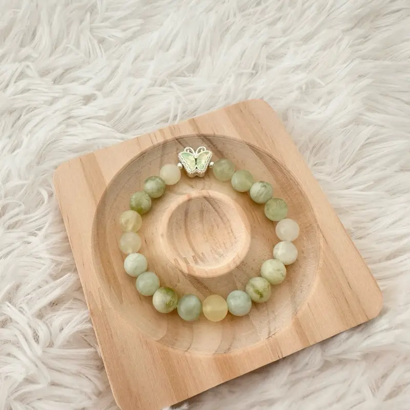 Serpentine Jade Crystal Bracelet: Elegant Butterfly Charm, 8mm Beads