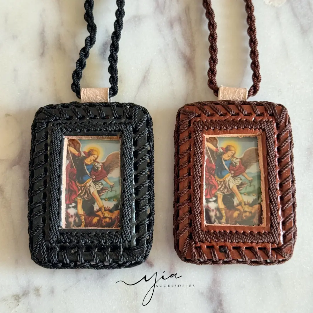 Men's SMA Escapulario Custom Photo Beaded Cross Necklace - Dainty Costume Jewelry, Men's Accessories, Meaningful Gifts, Beads Adorned Neckwear, Necklaces, Elegant, Pendant