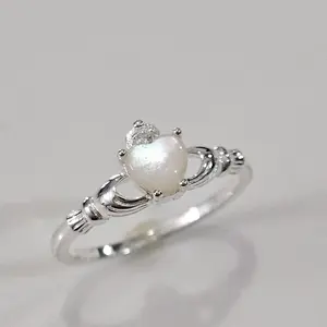 Sterling Silver Mother of Pearl Claddagh Ring