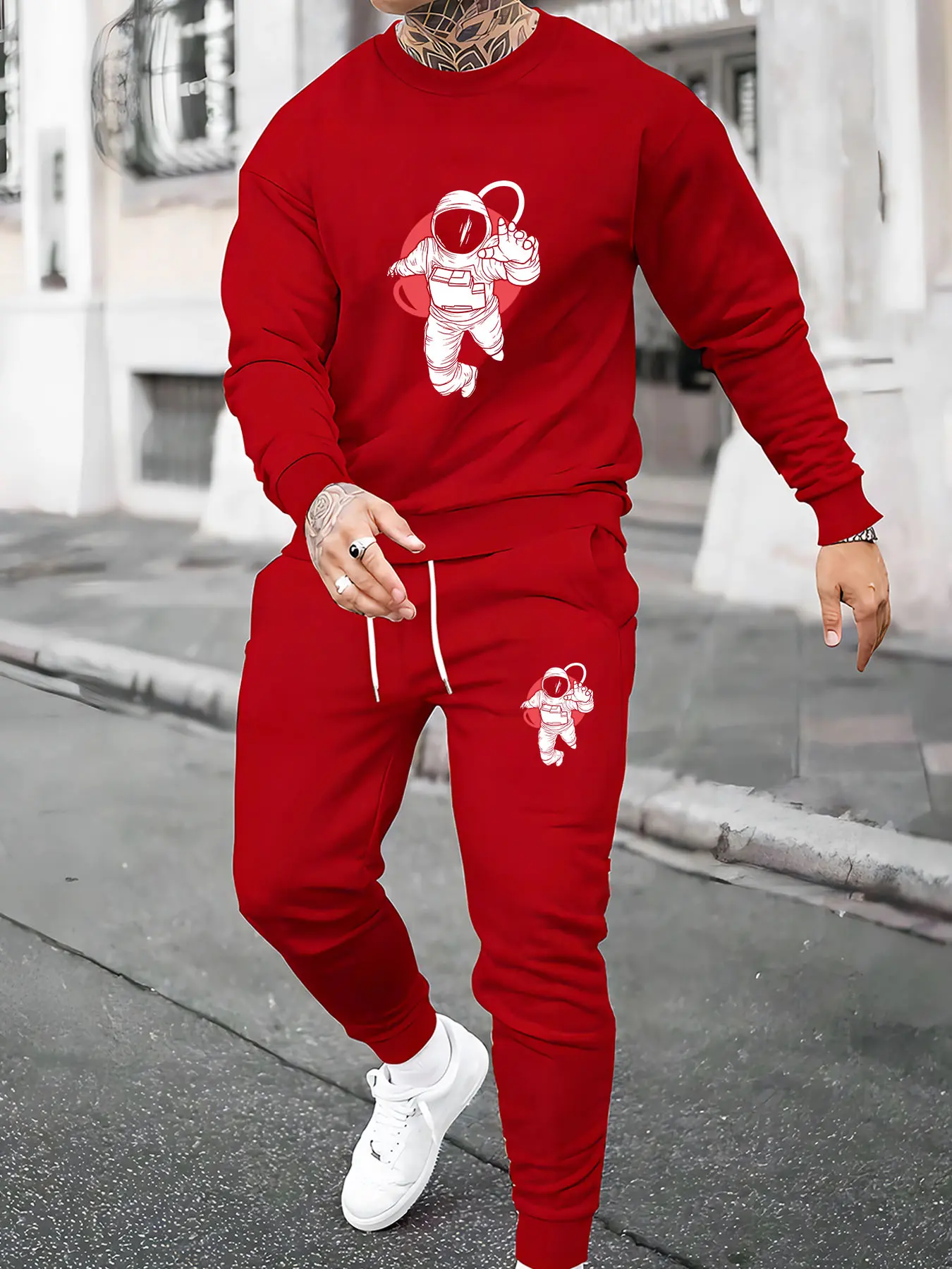 Fashionable and personalized two-piece men's set with long sleeves and pants printed with the "Space Astronaut" pattern for daily casual wear, simple round neck long sleeves for spring and autumn wear, two-piece printed men's fashionable sportswear