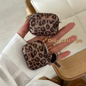 Leopard Print AirPods Case Set, Heart Pendant Design, Compatible with Apple AirPods Pro 3/2/1 & AirPods 4/3/2, Stylish Earphone Protective Cover