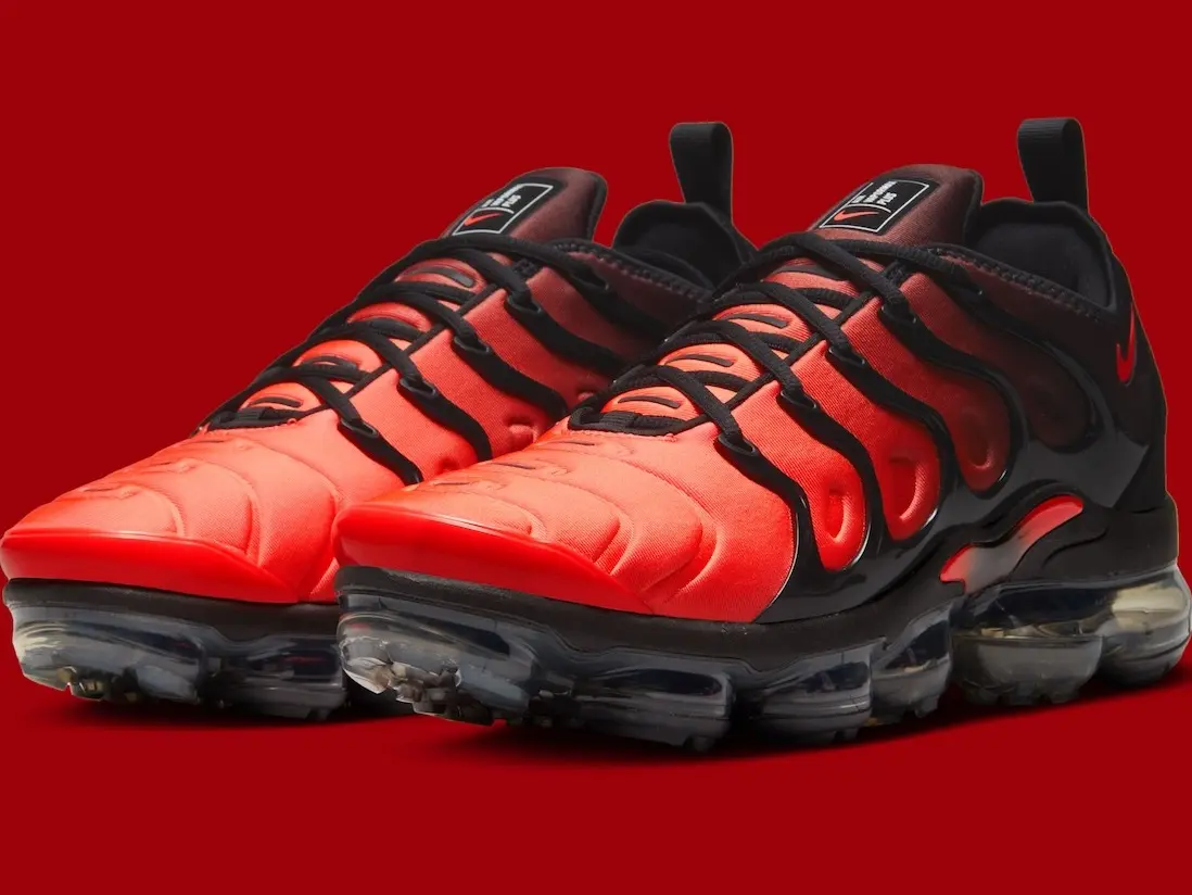 Nike Air Vapormax Plus Darth Maul Black Red DZ4857-001 Men’s Shoes NEW
