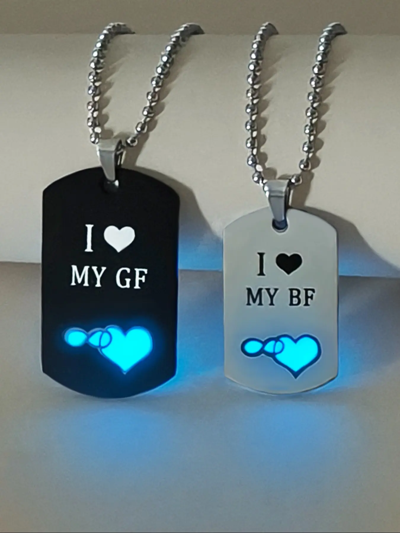 2-Piece Glow in the Dark Heart Couple Necklace Set, Heart Shaped Necklace, Cute Infinite Love Heart Design, Romantic Gifts for Couples, Letter Necklace, Jewelry Gifts, Luminous Couple Necklace