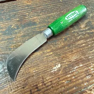 #2 Hawk Bill - 3 1/8" Hyde Carpet Knife (52420)