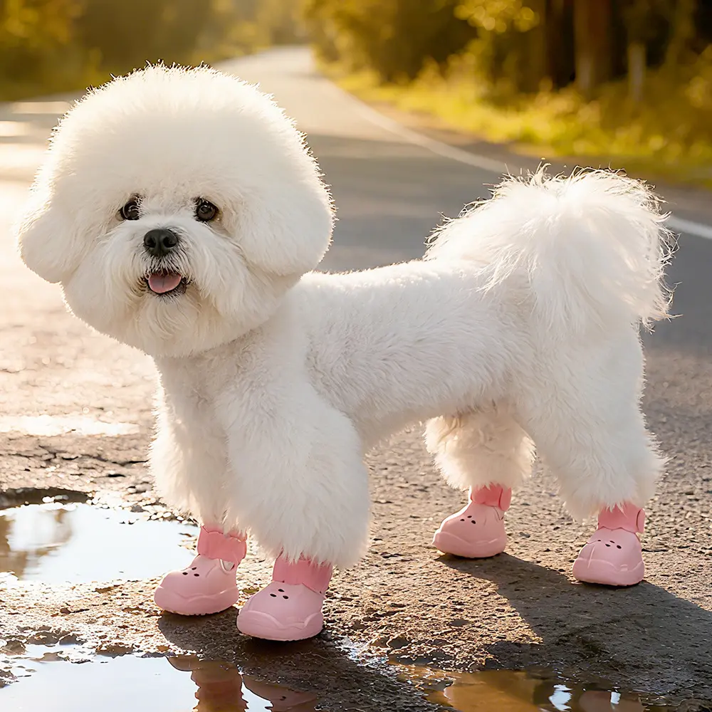 Breathable pet shoes, puppy shoes, 4-piece set of non-slip pet shoes, comfortable pet paw protection shoes, all-season pet supplies