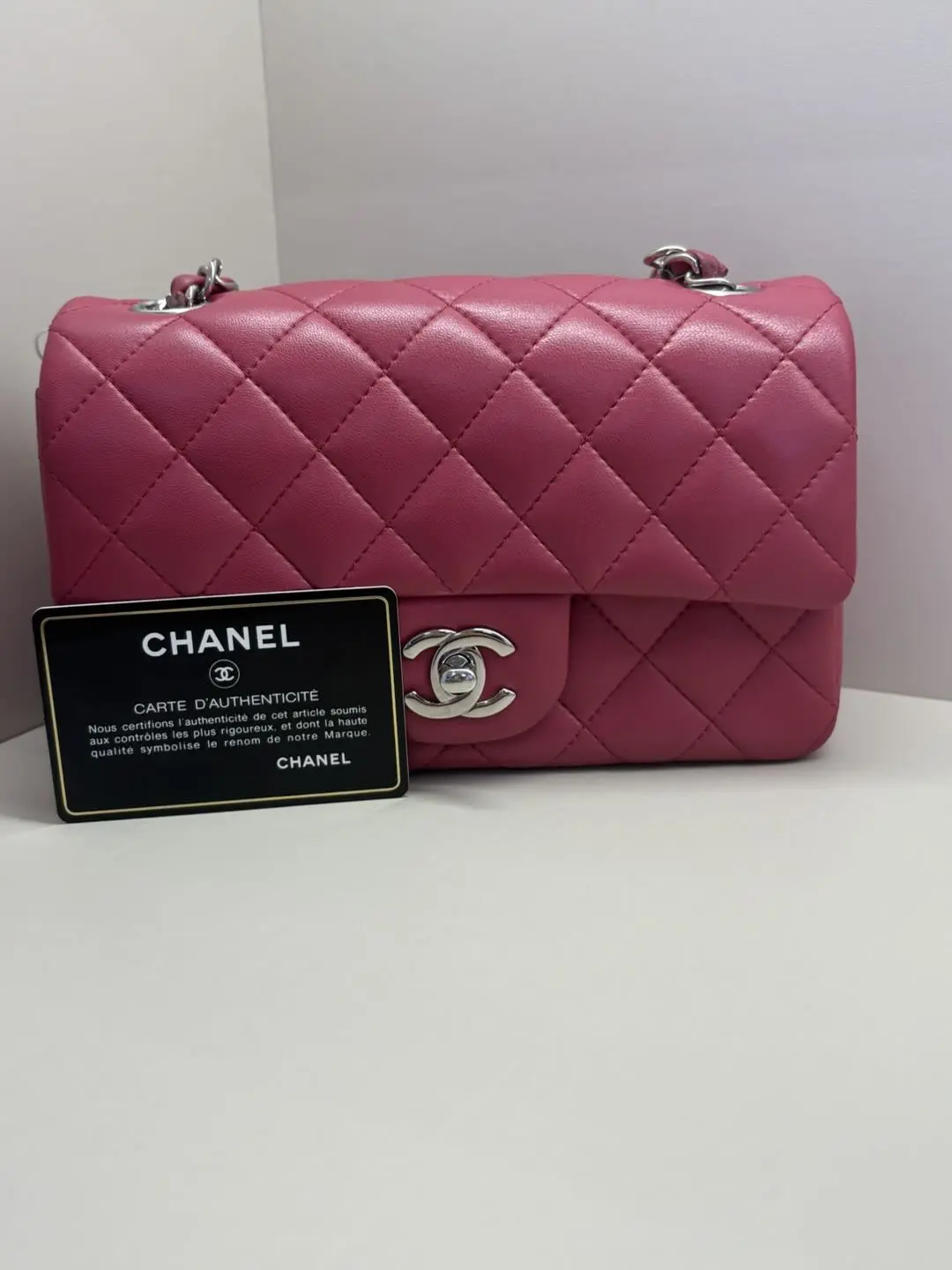 Pre-owned CHANEL Mini Classic Flap Bag HK A214 26334652