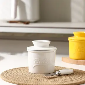 Ceramic Butter Dish Jar with Water Seal Lid, Cheese Sealed Container, Sealable Container, Creative Western Style Butter Box, Insulated Butter Holder