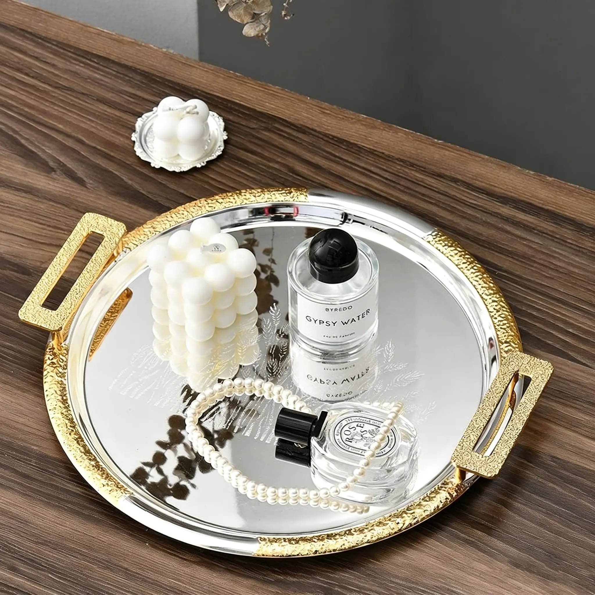 1pc Luxury Round Tray with Handles, Mirror Polished Wheat Carved Decorative Tray, Ideal for Kitchen, Party Coffee Table, Food Beverage Dessert Service, Circular, Serving