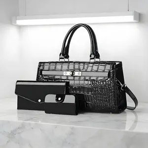Elegant Crocodile Pattern Women’s Handbag Fashionable Three-Piece Set Mother and Daughter Bags Simple Versatile Shoulder Bag Large Capacity Crossbody Bag Perfect Gift for Girlfriends