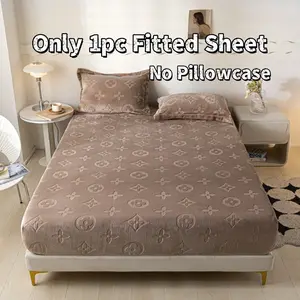 Luxury Bed Skirt Mattress Protector, Skin-Friendly Non-Slip, All-Season Use, Protects From Dirt and Moisture, 1 Piece, Ideal for Bedroom and Guest Room