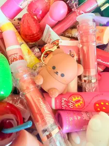 Beauty Essentials – 5 Handpicked Items Makeup Glossy Gloss