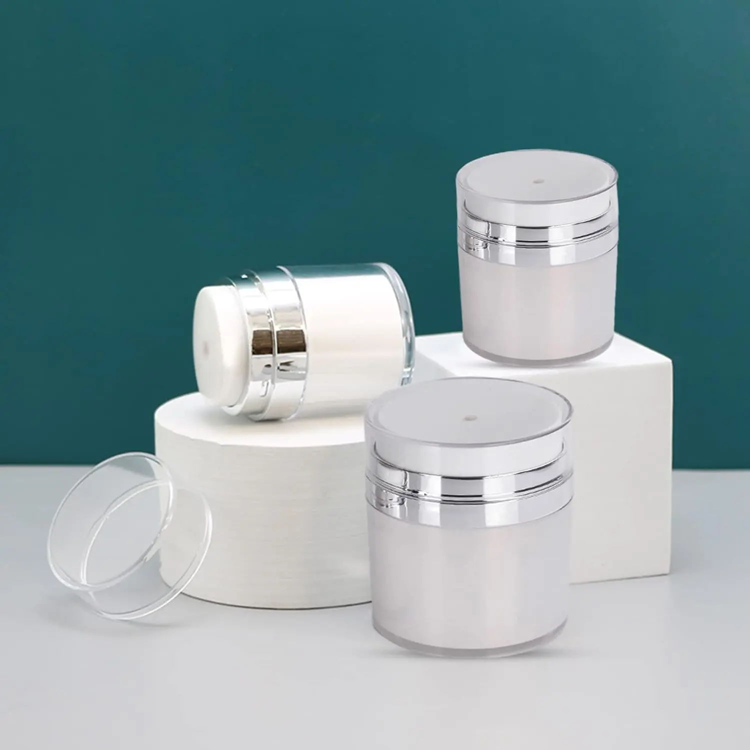 Vacuum Bottle, Vacuum Cosmetic Travel Containers for Lotions And Creams, Refillable Leak Proof Portable Make Up Sample Containers with Pump （15+30+50 ml Three Sold）