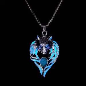 Vintage Hip Hop Glow In Dark Wolf Head Pendant Necklace for Men, Inlaid Turquoise & Rhinestone Wolf Totem Luminous Jewelry
