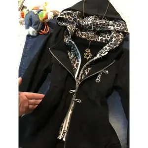 Y2K leopard print faux two-piece hooded subculture vintage slim patchwork sweatshirt jacket for autumn/winter, zip closure, new design top that can be worn with a raincoat