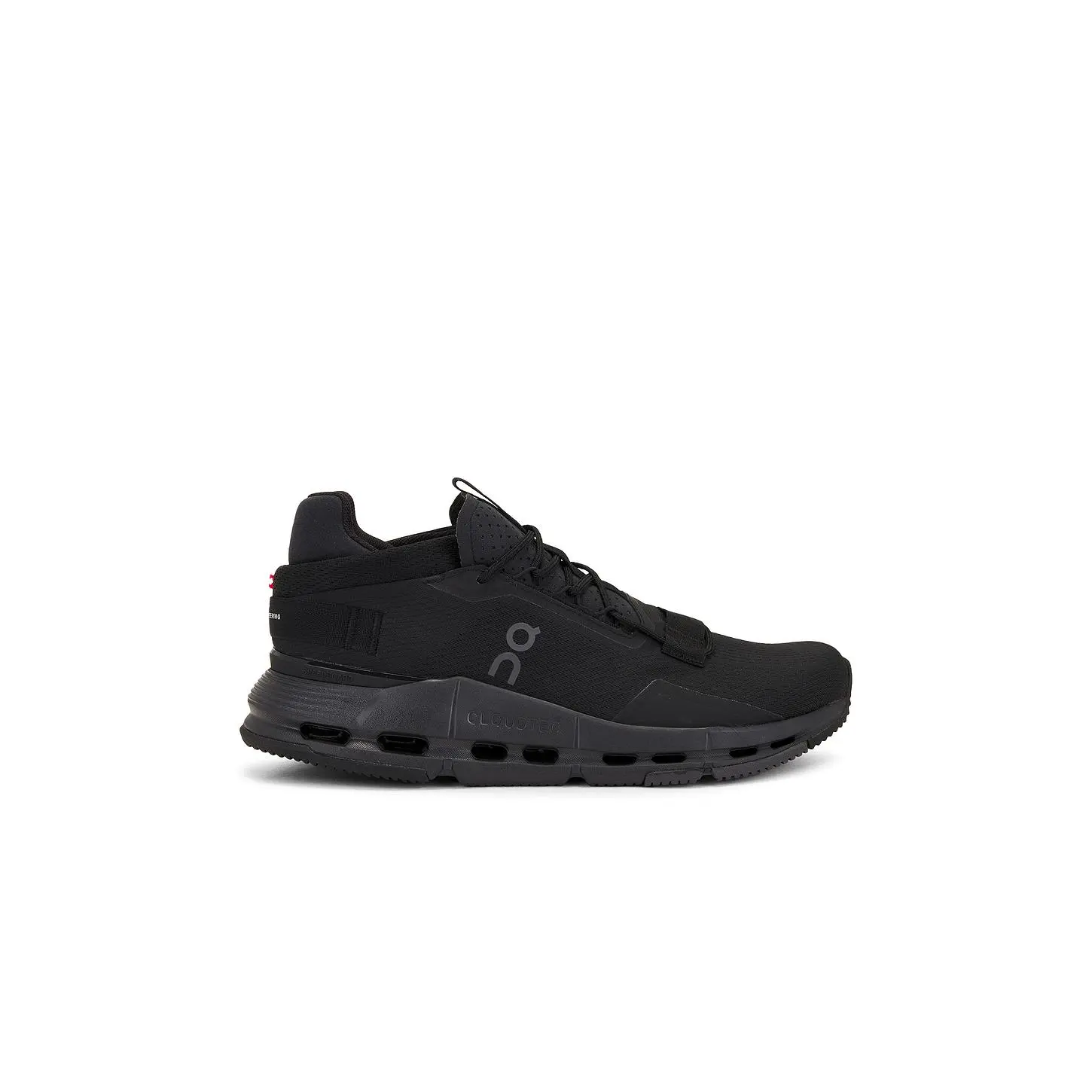 On Cloudnova 2 in All Black
