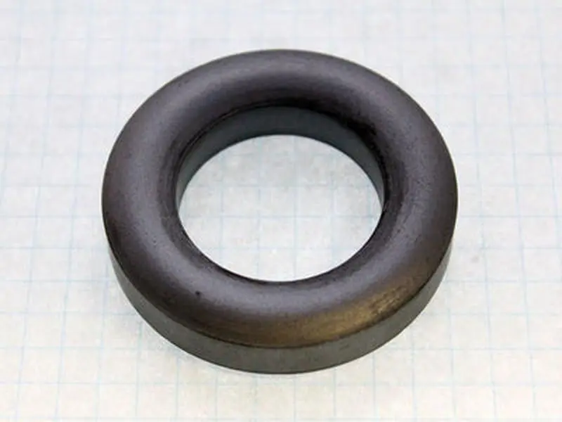 Amidon, FT-240-K, Ferrite Toriodal Core, 1.37" x OD: 2.35"