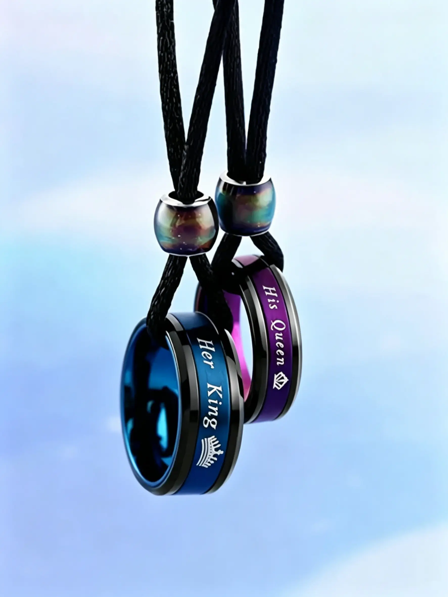 2pcs Couple Matching Necklaces, King & Queen Couple Necklaces, Anniversary Necklace, 2-in-1 Ring Pendant, Jewelry Set for Him & Her, Perfect Gift for Valentine's Day, Anniversaries, Keepsake for Lovers & Best Friends