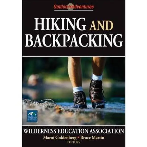USED-Hiking and Backpacking by Wilderness Education Association (Paperback)