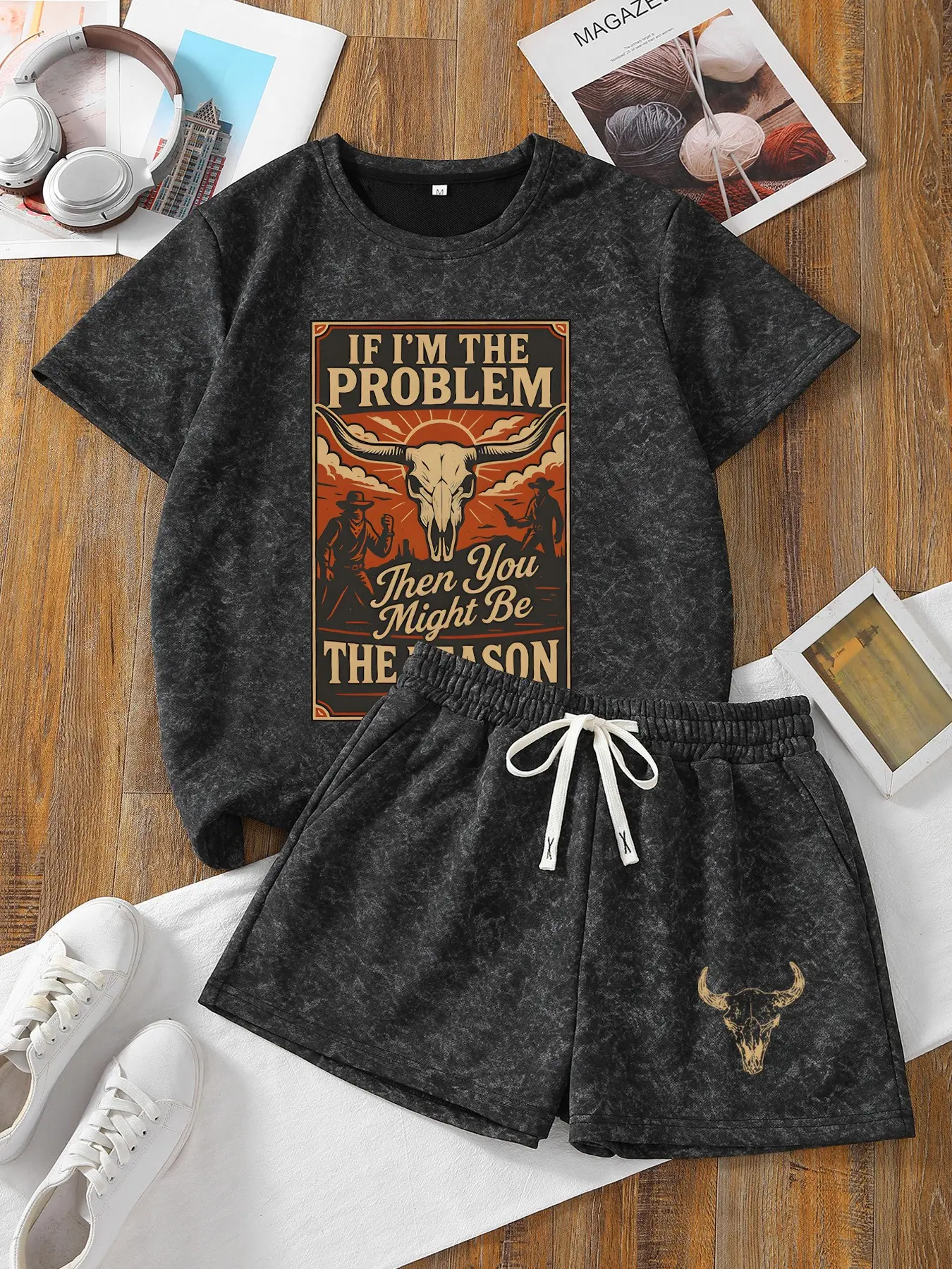 Women's Faux Acid Wash 2 Piece Matching Set, Tops Shorts Set, Casual, Cow Skull Print Round Neck T-Shirt & Shorts Outfit, Vintage Loose Baggy Western Tracksuit, Retro Country Streetwear Loungewear, Summer Beach Outfits for Girls