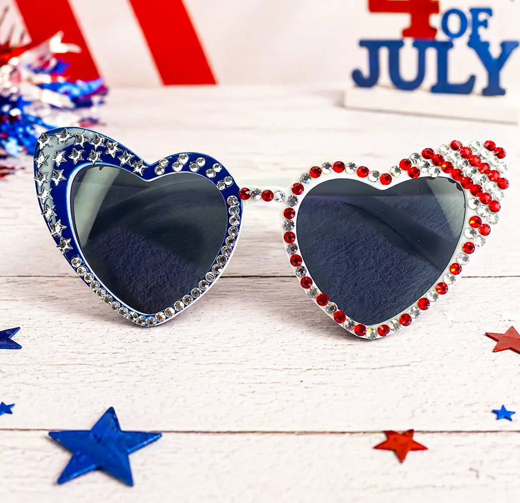 Women's Heart-Shaped Sunglasses - American Flag Pattern Eyewear Fashion, 4th of July Patriotic Party Accessory, Festival Statement Decoration, Style