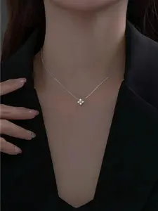 S925 Sterling Silver Four-Leaf Flower Necklace With Cubic Zirconia, Elegant Gold Or Silver Pendant Necklace For Women, Ideal For Daily Wear, Wedding & Gifts