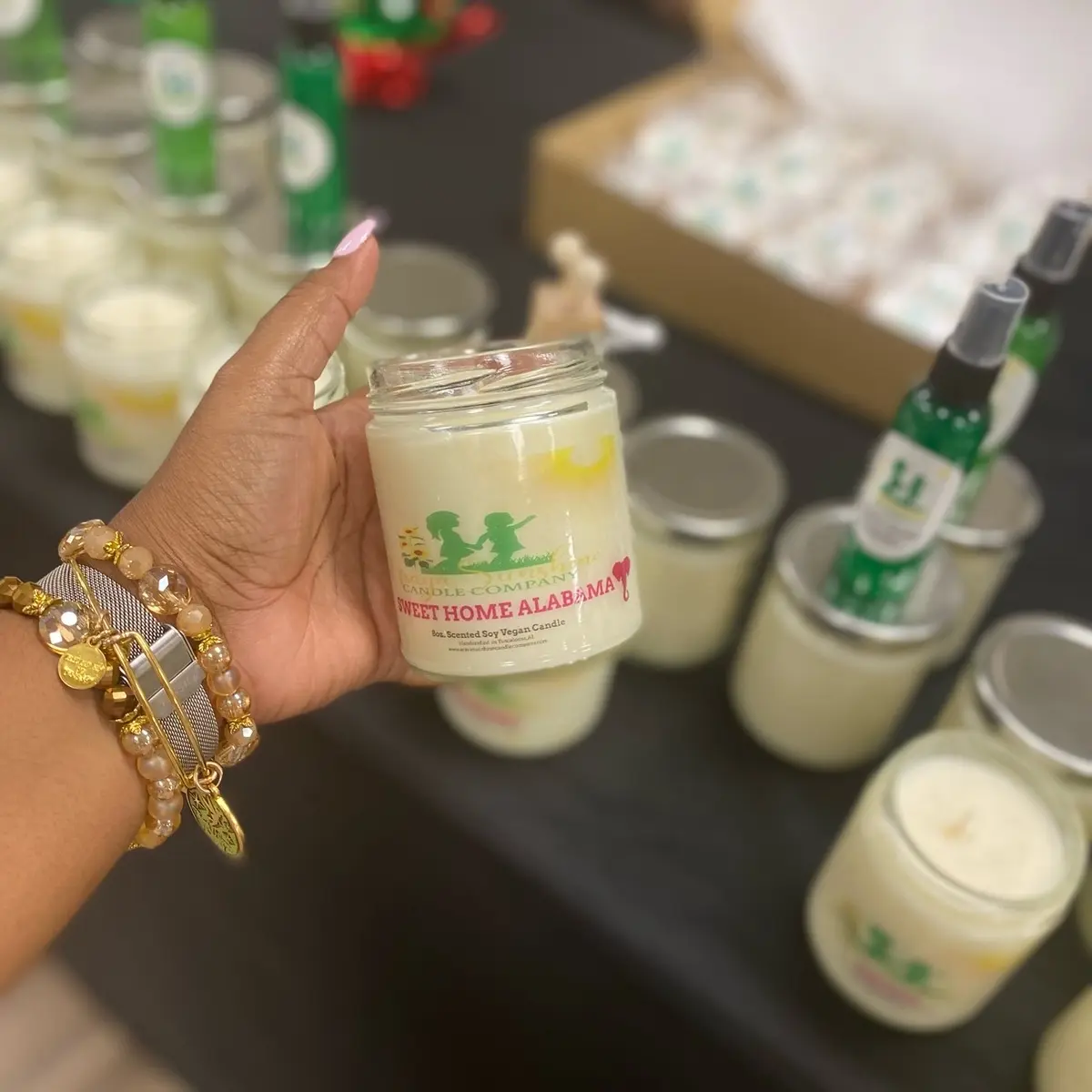 Sweet Home Alabama Soy Candle     *36 Hours