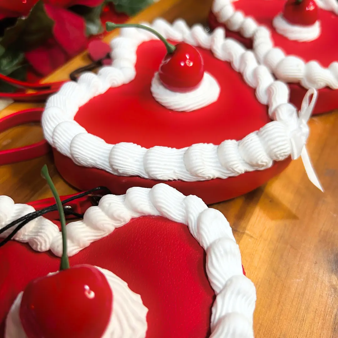 Heart-Shaped Cake Wrist Bag