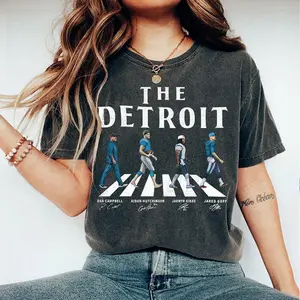 Lion Apparel, Detroit Football Crewneck T-Shirt, Vintage 90s Detroit Shirt, Detroit Fan Gear Unisex Pullover, Detroit Team Game Day Shirt, Lion Fan Apparel, Detroit Fan Gear, Custom Football Shirt Gift For Him, Her