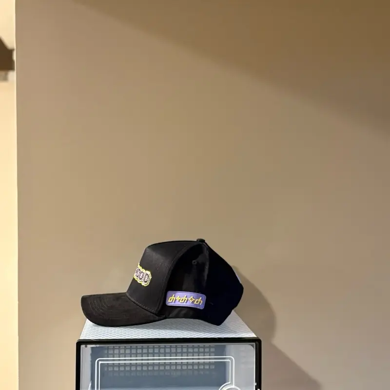 Dandy Hats Hollywood Hat with "HOLLYWOOD" Text and Black Cap Design