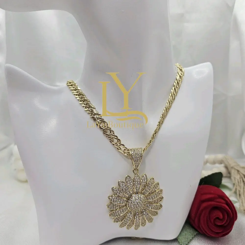 LaYaiBoutique #2360 necklace and flower pendant, 14k gold plated, High Quality